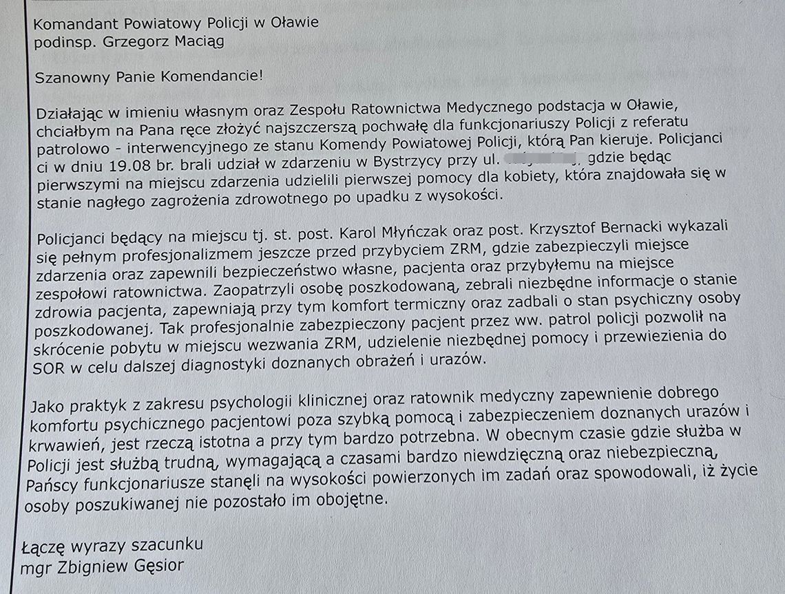 W nocy spadła z wysokości. Policjanci pomogli... W nocy spadła z wysokości. Policjanci pomogli...