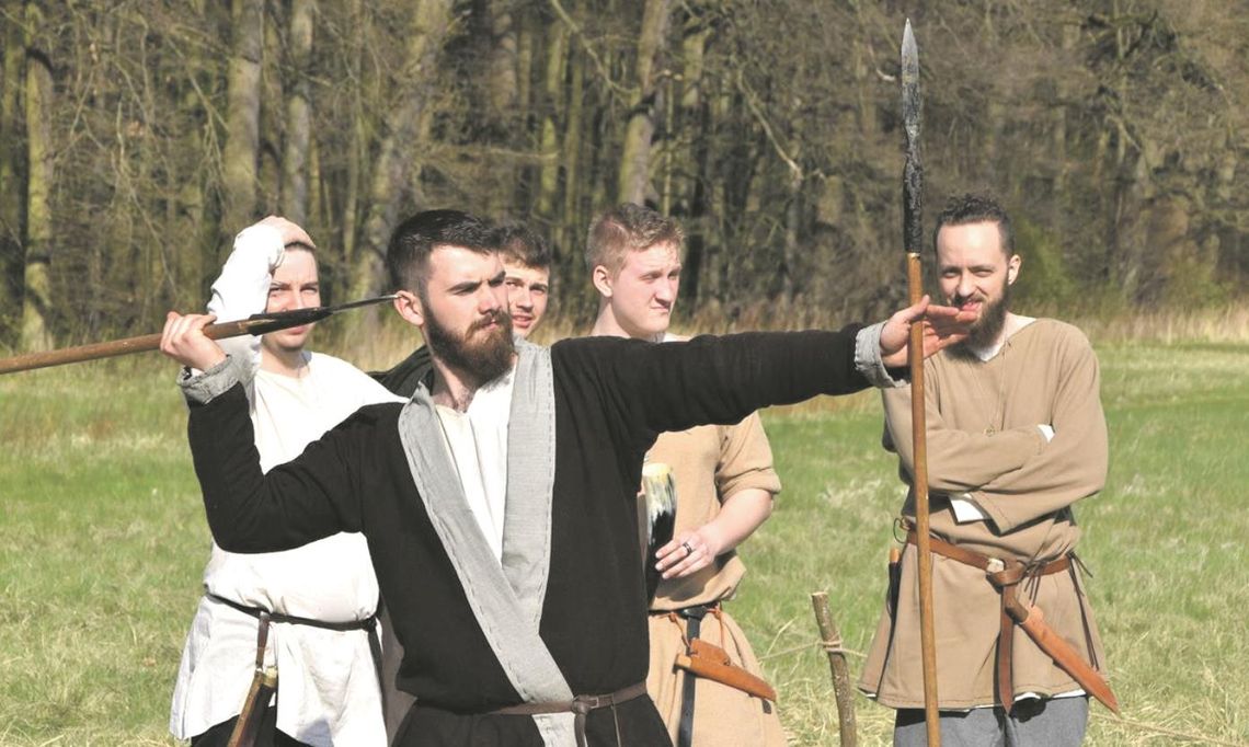 W ruinach zamku o naszej lokalnej historii W ruinach zamku o naszej lokalnej historii