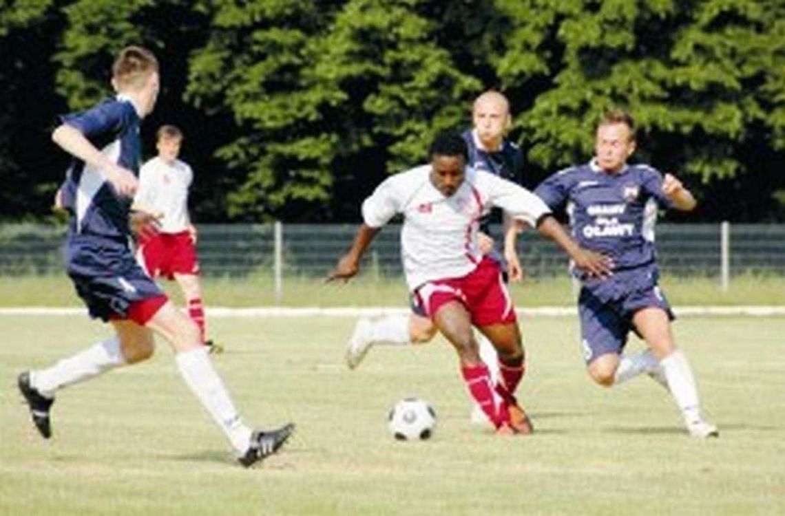 Walczyli z komarami i o ligowy byt