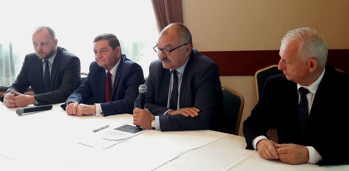 WIADOMOŚCI Z REGIONU: Apel samorządu województwa do premiera w sprawie drogi S8