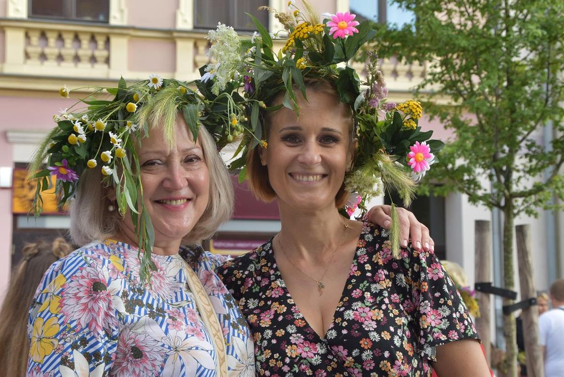 Wianki, tańce i śpiewy w Rynku (ZDJĘCIA)