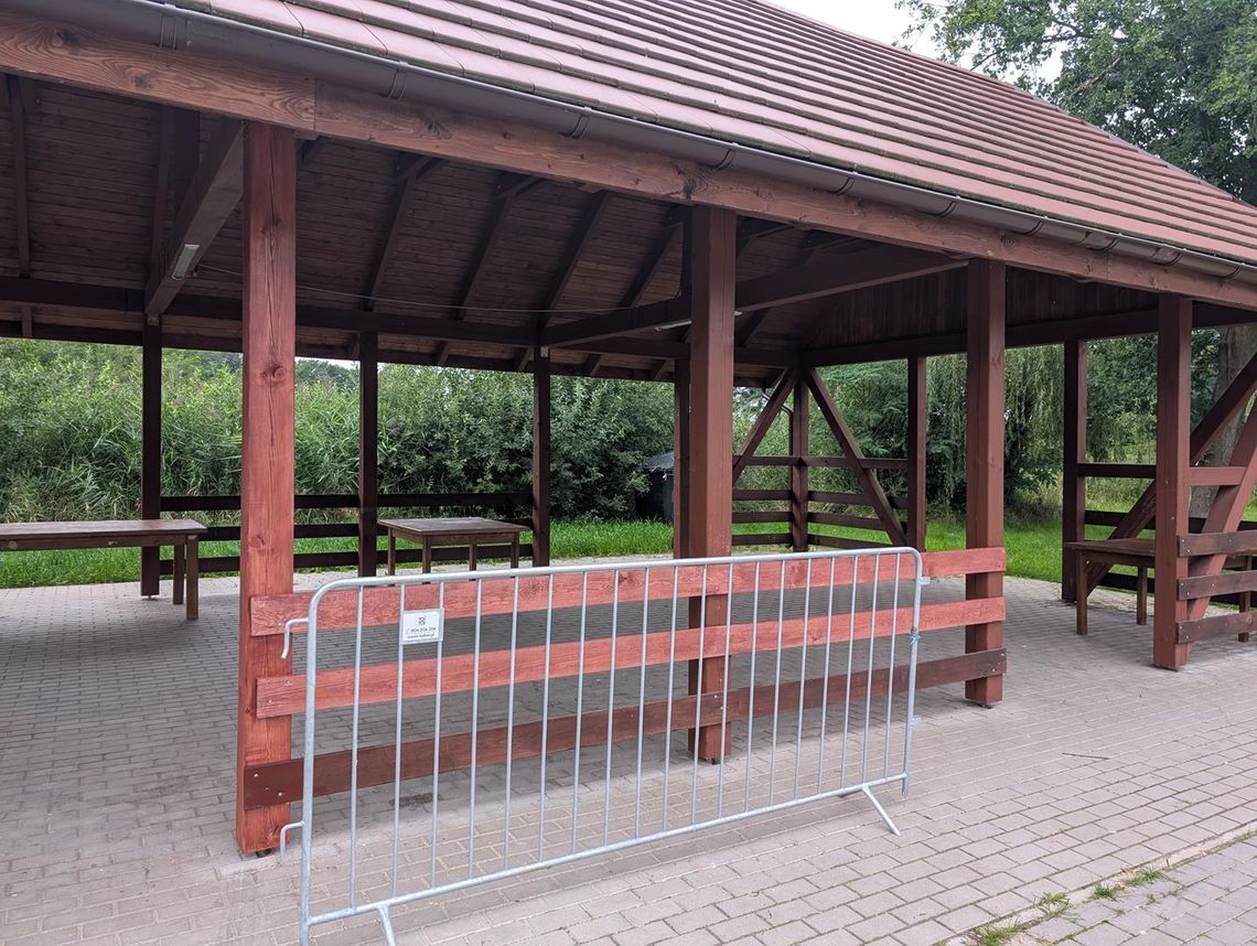 Wiata w Bystrzycy już naprawiona. Groźba zgłoszenia na Policję zadziałała