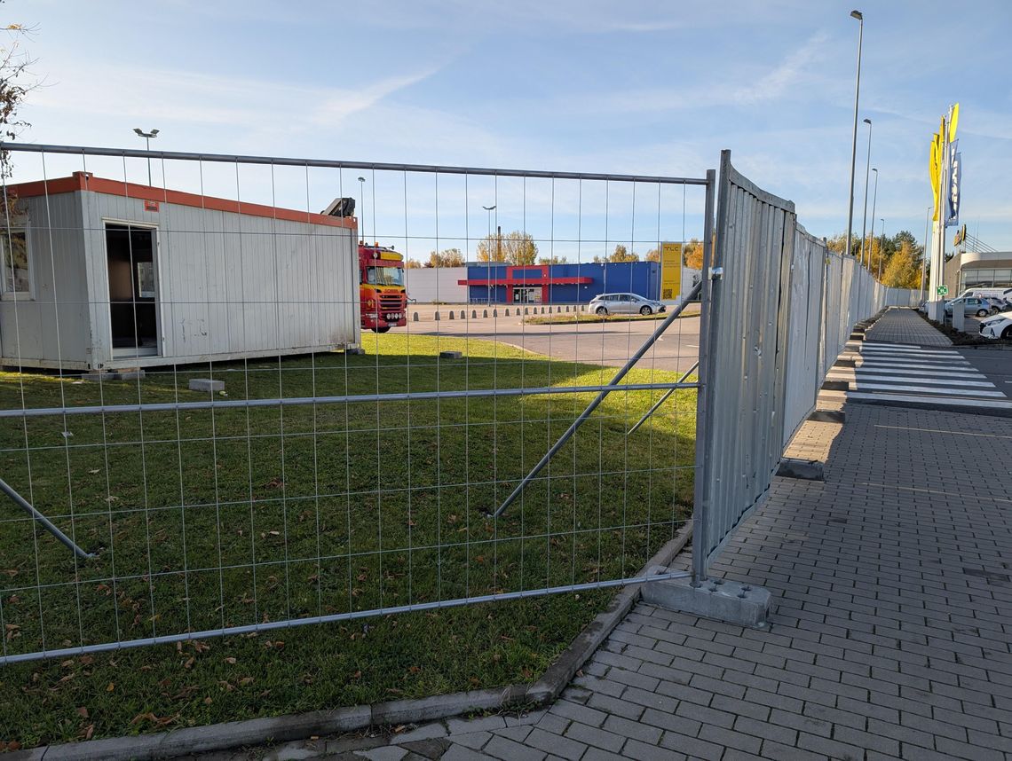 Wiemy, co tu będzie. Więcej szczegółów rozbudowy Parku Handlowego w Oławie Wiemy, co tu będzie. Więcej szczegółów rozbudowy Parku Handlowego w Oławie