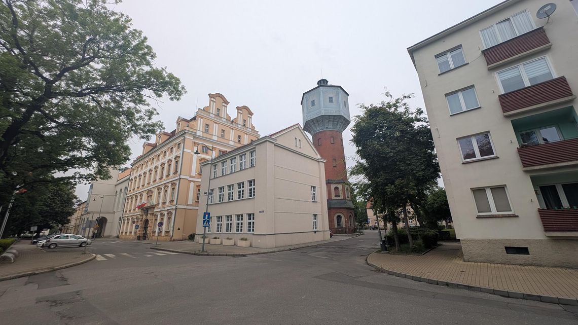 Wieża wróci do miasta, a co z terenem obok?