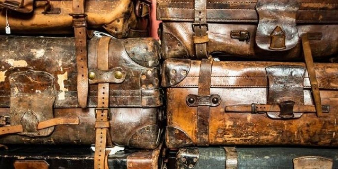 Wigilia i Nowy Rok za pasem. Lecąc na święta odpowiednio zabezpiecz bagaż Wigilia i Nowy Rok za pasem. Lecąc na święta odpowiednio zabezpiecz bagaż