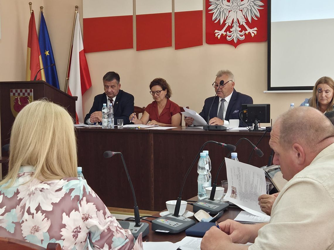 Wotum zaufania i absolutorium dla Artura Piotrowskiego