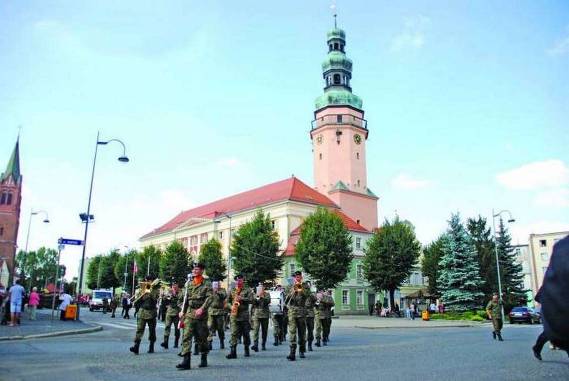 Wozy bojowe na rocznicę września