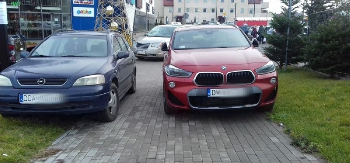   Wy też nie znaleźliście wolnego miejsca pod galerią?