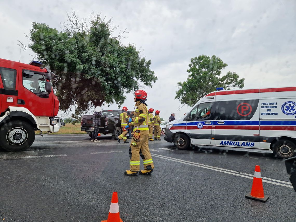 Wypadek w Stanowicach. Droga nieprzejezdna