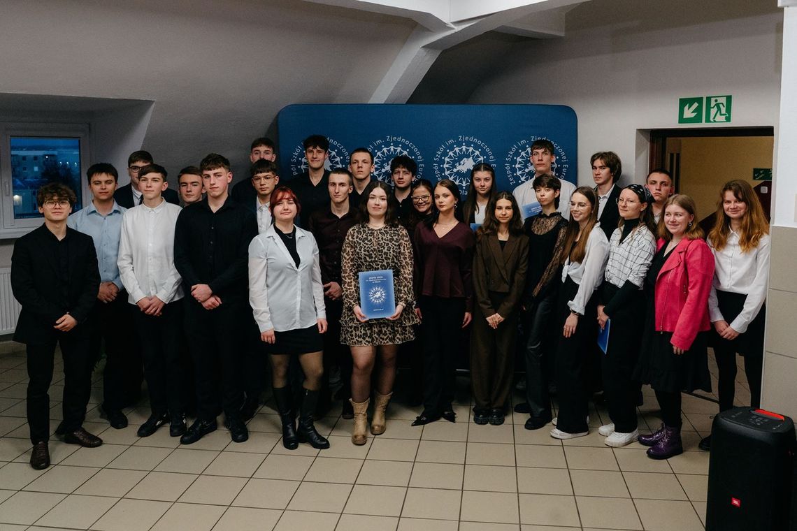 Wyróżnili stypendystów i zaprezentowali nowy sztandar [ZDJĘCIA]