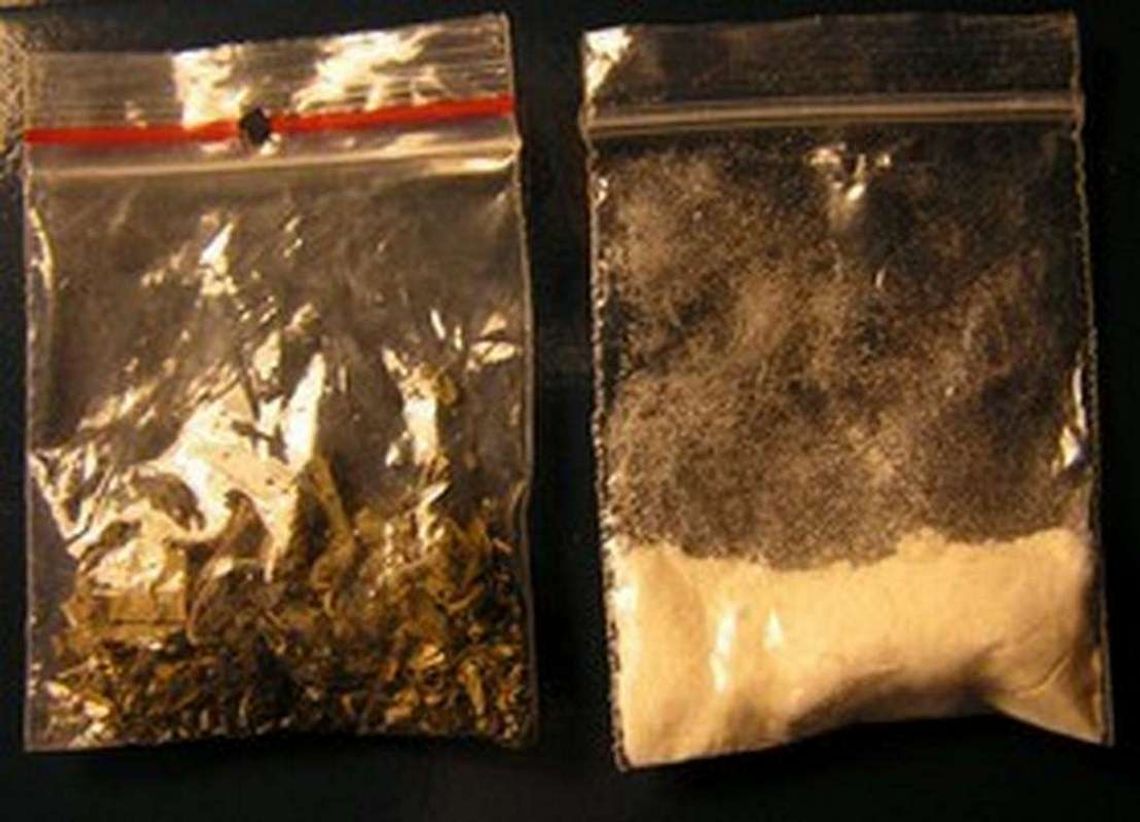 Wyrzucił amfetaminę Wyrzucił amfetaminę