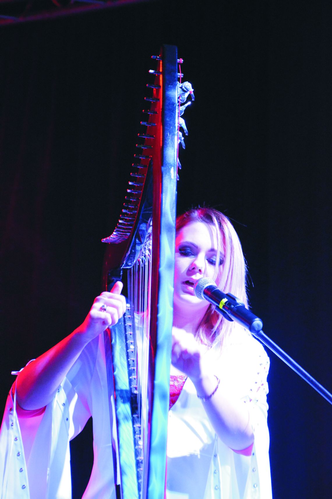 Z dźwiękiem harfy w szczytnym celu Z dźwiękiem harfy w szczytnym celu