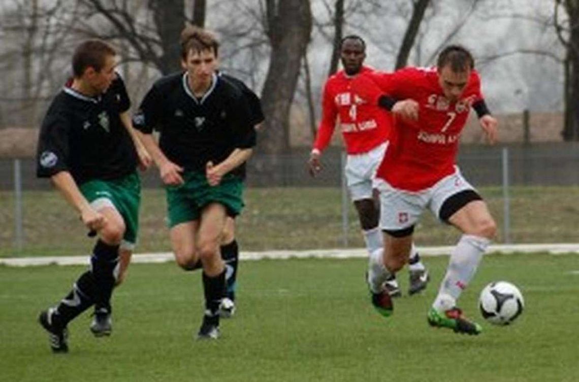 Z emocjami, choć bez kwintesencji Z emocjami, choć bez kwintesencji