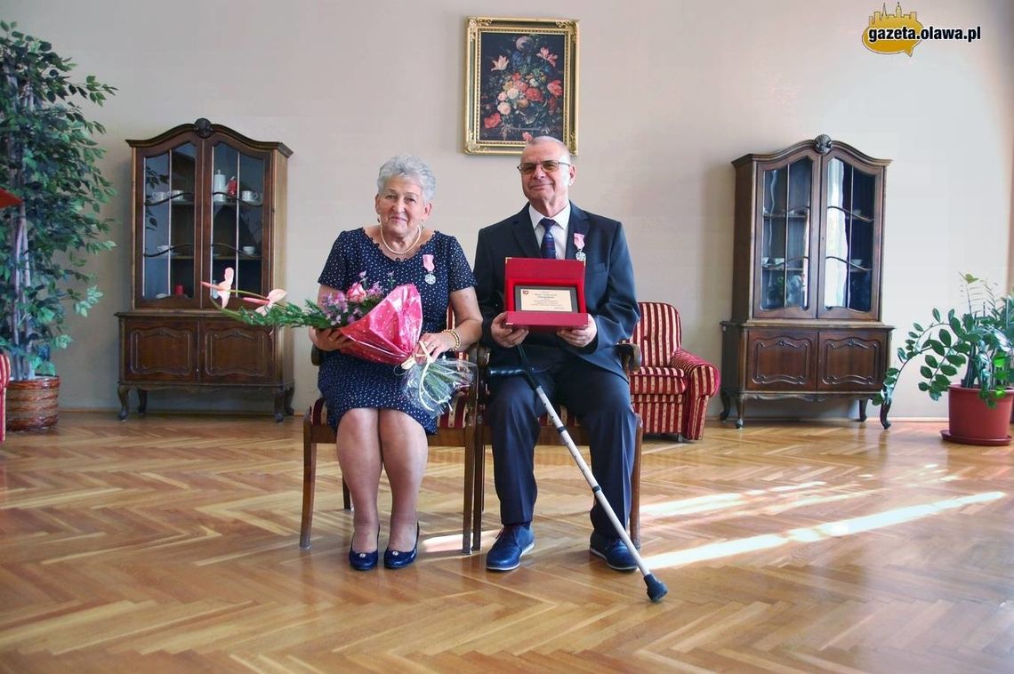 Z medalem za miłość