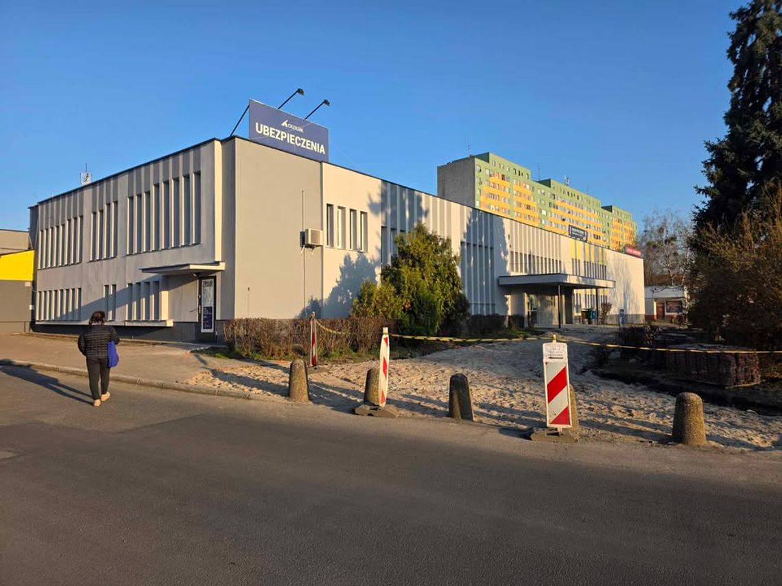 OŁAWA Z zewnątrz odnowiono dworzec autobusowy. Co dalej? OŁAWA Z zewnątrz odnowiono dworzec autobusowy. Co dalej?