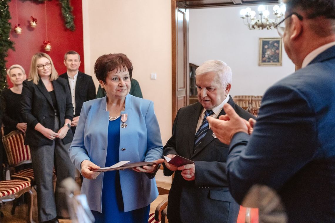 Zakochała się w jego lokach. To było jak strzała Amora