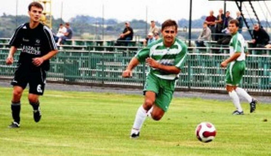 Zawodników testowanie i formacji zgrywanie…