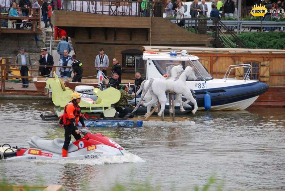Żeglarska muzyka i wodne szaleństwo Żeglarska muzyka i wodne szaleństwo