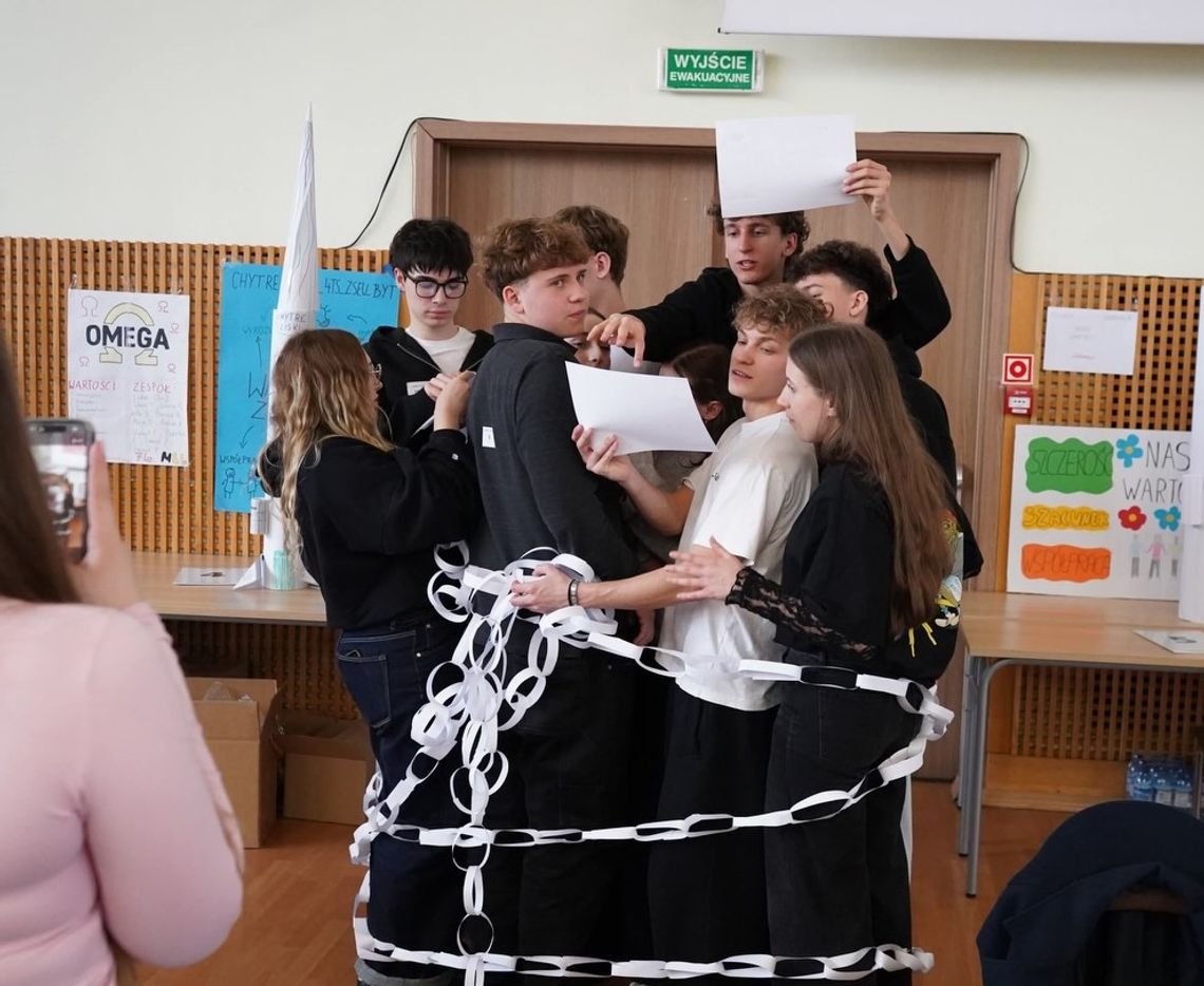 Zespół "Ile renty" z Sobieskiego w półfinale Młodego Lean Lidera! Zespół "Ile renty" z Sobieskiego w półfinale Młodego Lean Lidera!