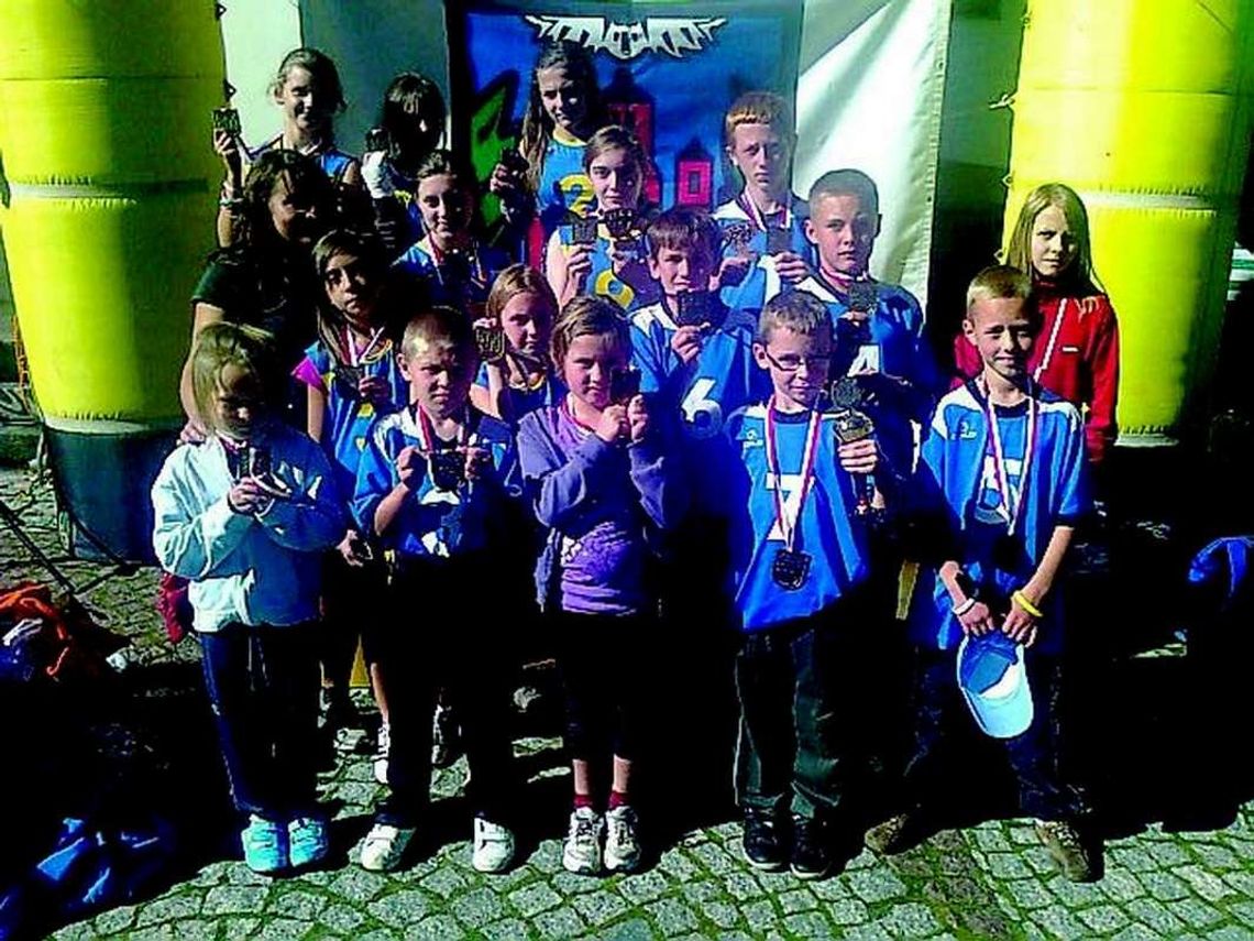 Zwycięstwa w „Małych Asach" Zwycięstwa w „Małych Asach"