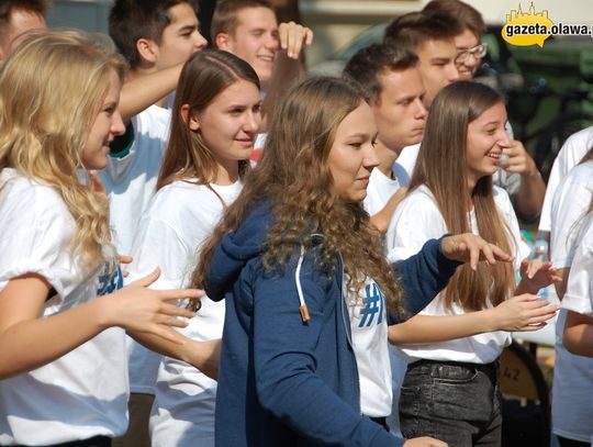 Śniadanie z solidną dawką humoru. ZDJĘCIA