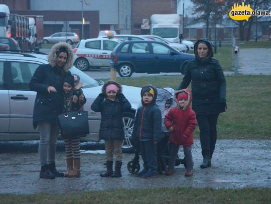 Diabeł, szczudlarze i św. Mikołaj. Niezwykła parada. ZDJĘCIA i VIDEO