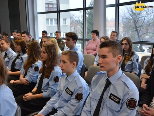 Chcą wstąpić w szeregi policji i wojska