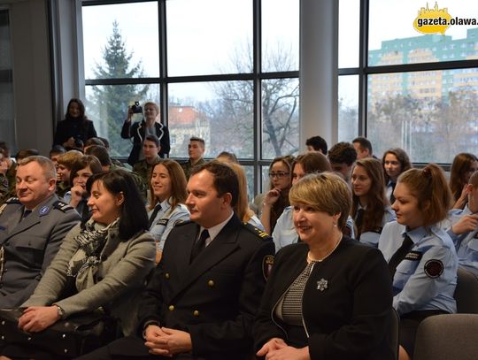 Chcą wstąpić w szeregi policji i wojska