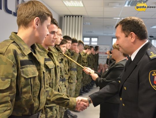 Chcą wstąpić w szeregi policji i wojska