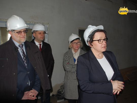 Minister Zalewska: Razem wesprzemy szkołę! Wizyta w Oławie. ZDJĘCIA
