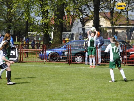 &quot;Kamyczek&quot; prześladuje &quot;Simona&quot;