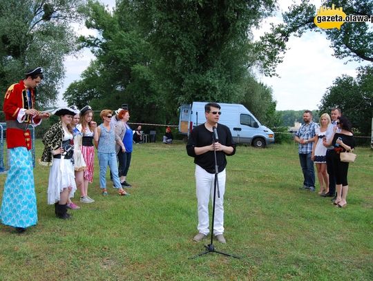 Piracki kocioł i wyścigi na smoczych łodziach