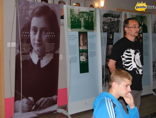 Anna Frank, wojna i pokój w oczach rówieśników