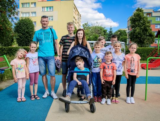 Oni pomagają niepełnosprawnemu Oliwierowi! Ty też możesz