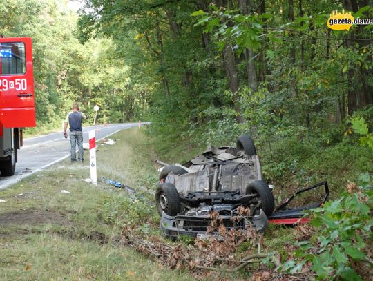 Zderzyły się trzy auta. Kilka osób w szpitalu, jedna nie żyje...