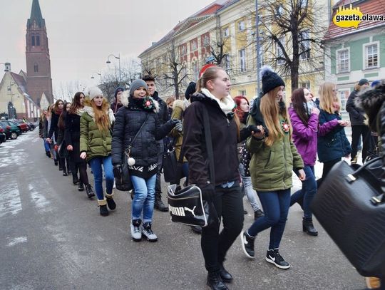 Krokiem poloneza do matury. ZDJĘCIA