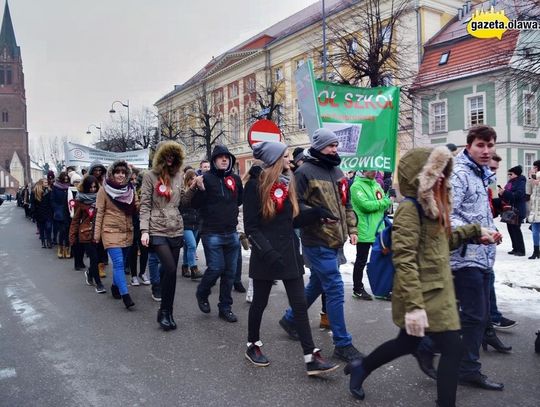 Krokiem poloneza do matury. ZDJĘCIA