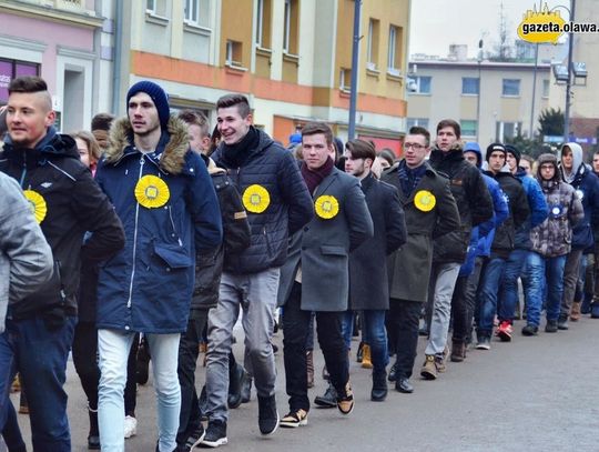 Krokiem poloneza do matury. ZDJĘCIA