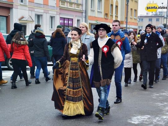 Krokiem poloneza do matury. ZDJĘCIA