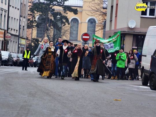 Krokiem poloneza do matury. ZDJĘCIA