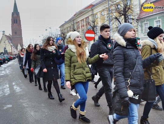 Krokiem poloneza do matury. ZDJĘCIA