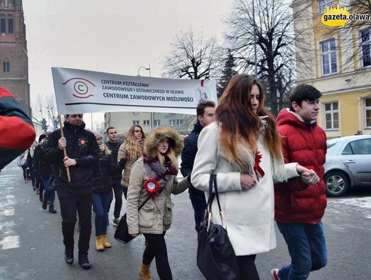 Krokiem poloneza do matury. ZDJĘCIA