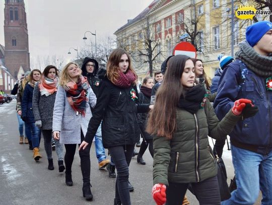 Krokiem poloneza do matury. ZDJĘCIA