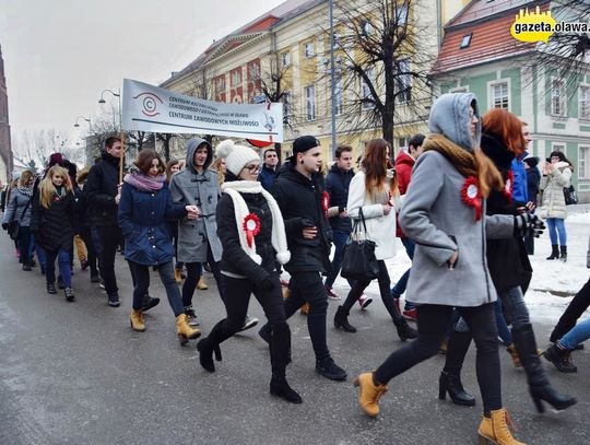 Krokiem poloneza do matury. ZDJĘCIA