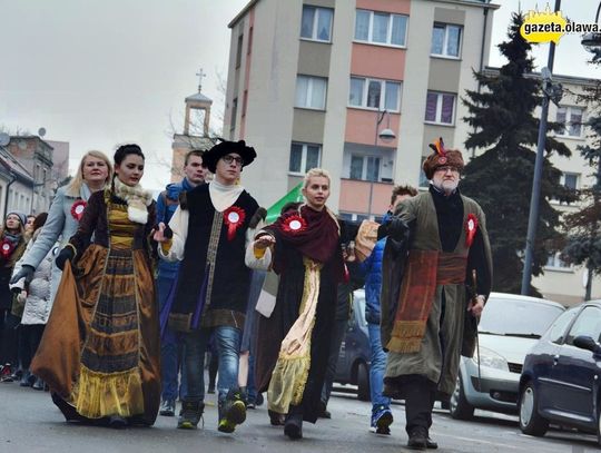 Krokiem poloneza do matury. ZDJĘCIA