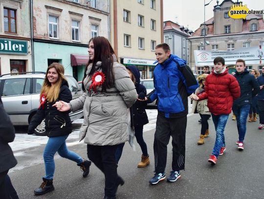 Krokiem poloneza do matury. ZDJĘCIA