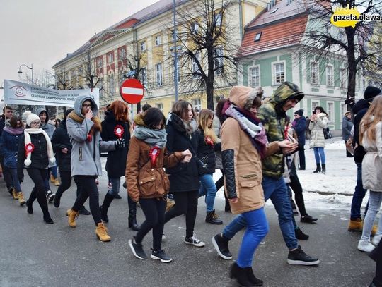 Krokiem poloneza do matury. ZDJĘCIA