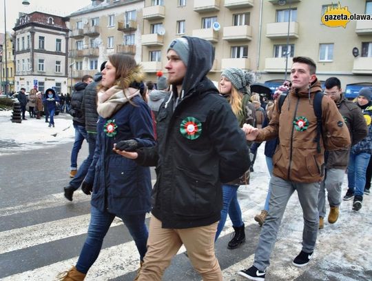 Krokiem poloneza do matury. ZDJĘCIA