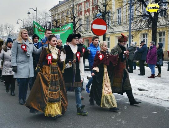 Krokiem poloneza do matury. ZDJĘCIA