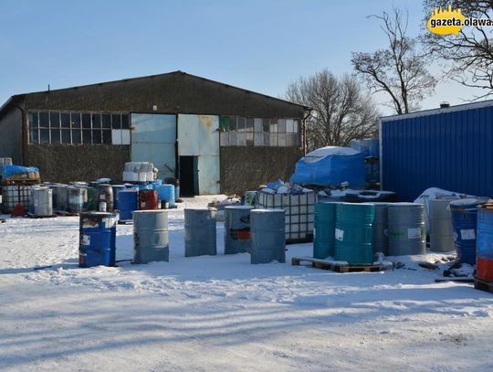 Nie tylko beczki z chemikaliami, są też odpady medyczne! ZDJĘCIA